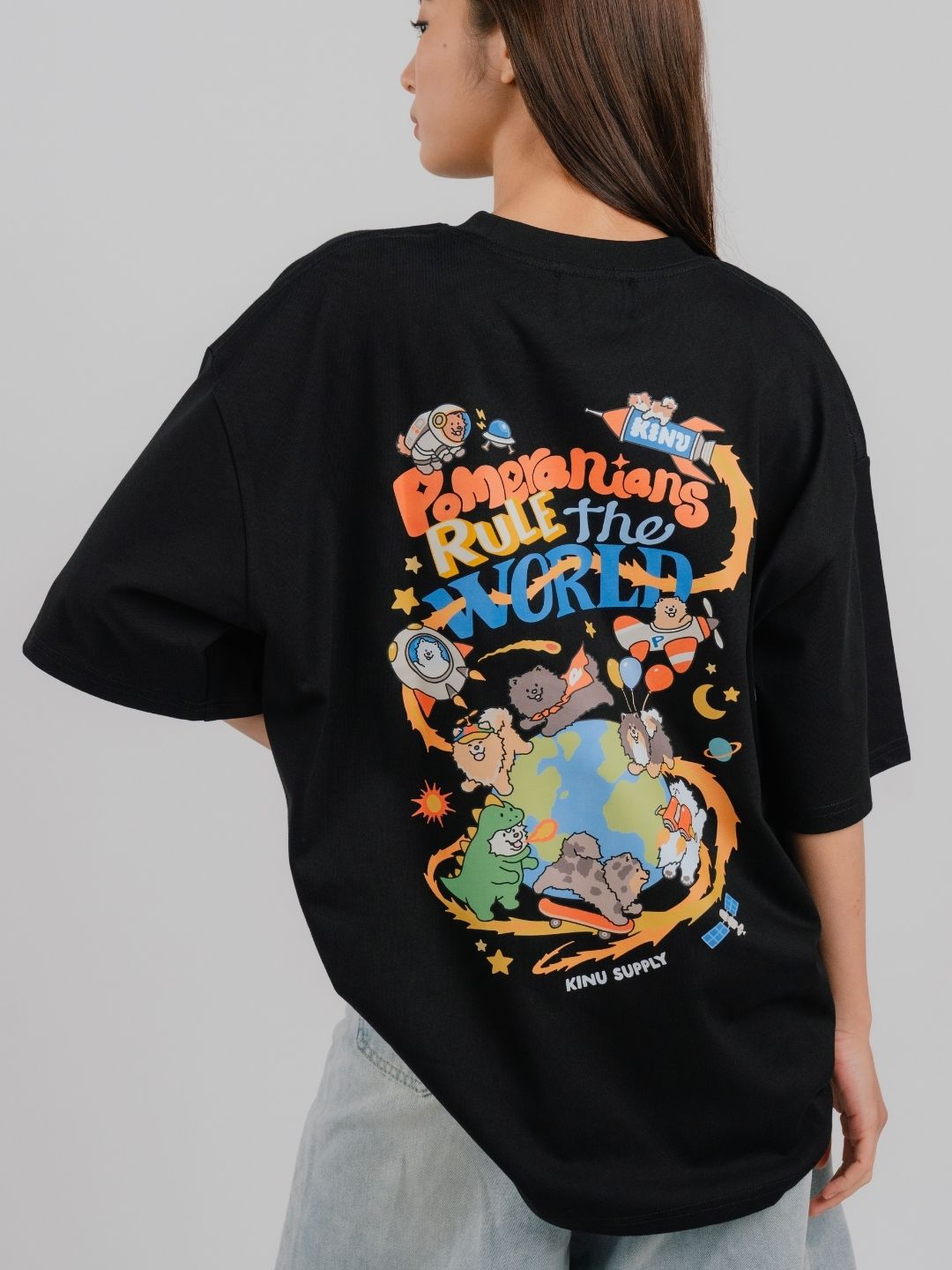 Pomeranians Rule the World Club T-shirt